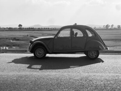 Citroën 2CV électrique : le concept révélé au Mondial, prix visé sous 15 000 €
